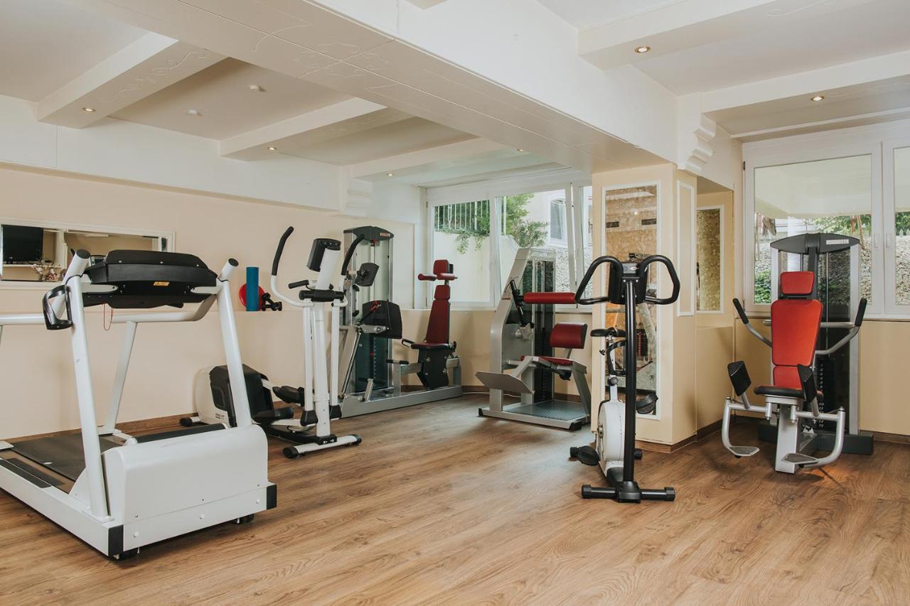 Ortner'S Resort บาดฟึสซิง ภายนอก รูปภาพ A gym at the hotel
