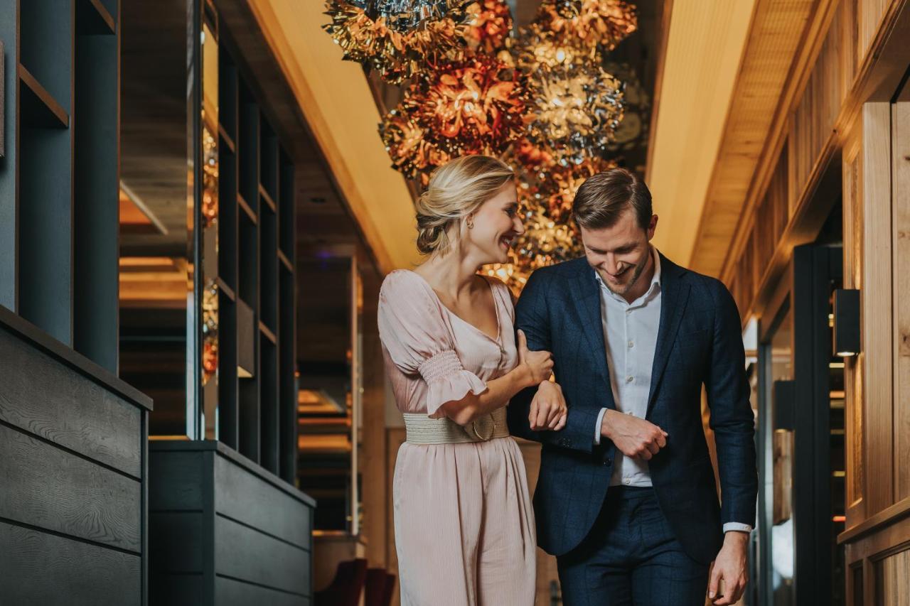 Ortner'S Resort บาดฟึสซิง ภายนอก รูปภาพ The hotel's lobby