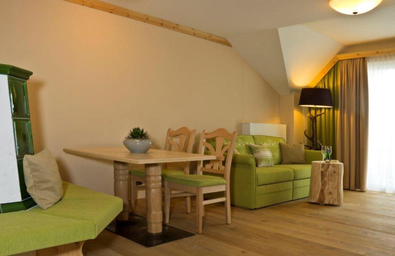 Ortner'S Resort บาดฟึสซิง ภายนอก รูปภาพ A living room