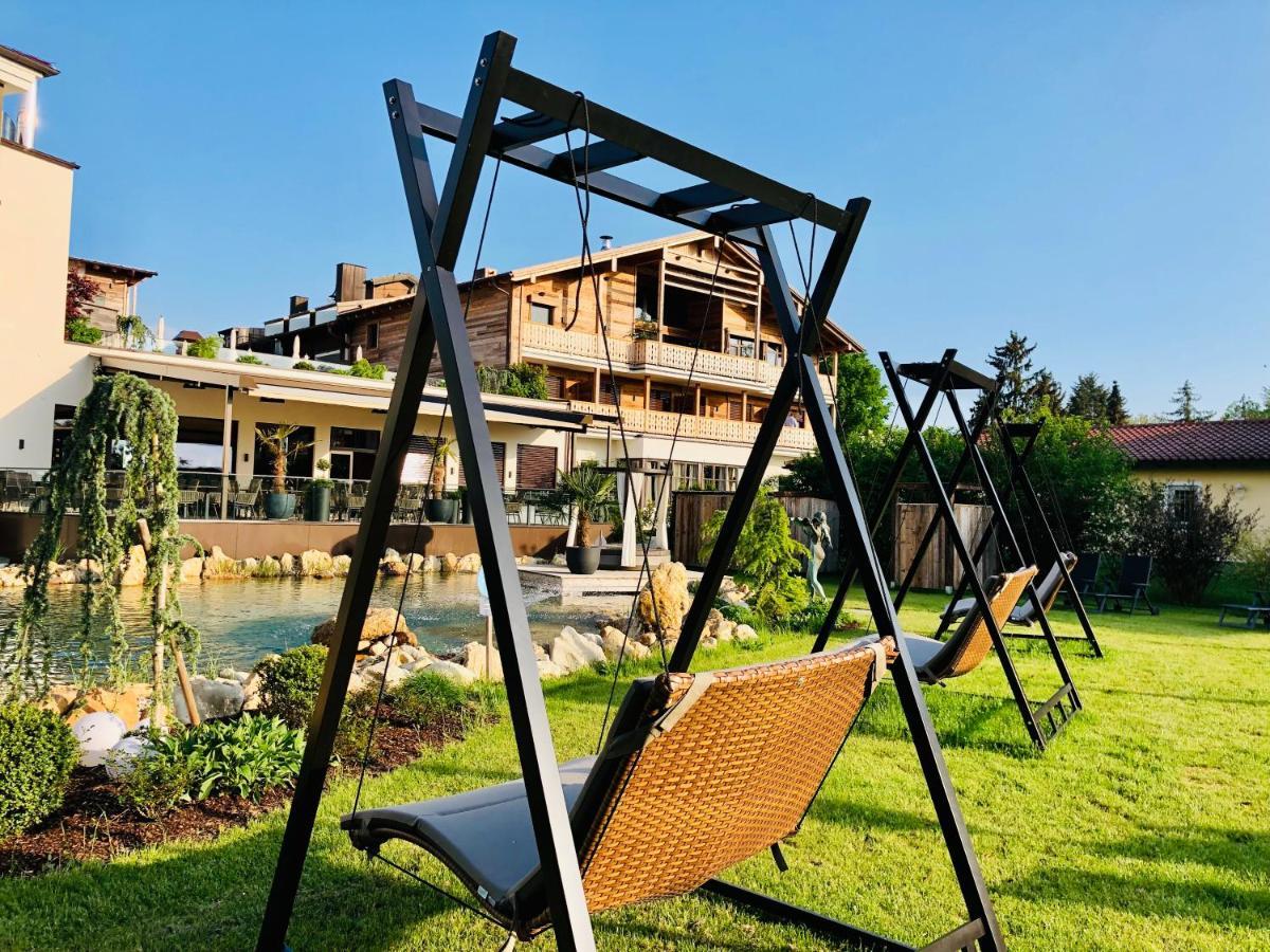 Ortner'S Resort บาดฟึสซิง ภายนอก รูปภาพ A swing