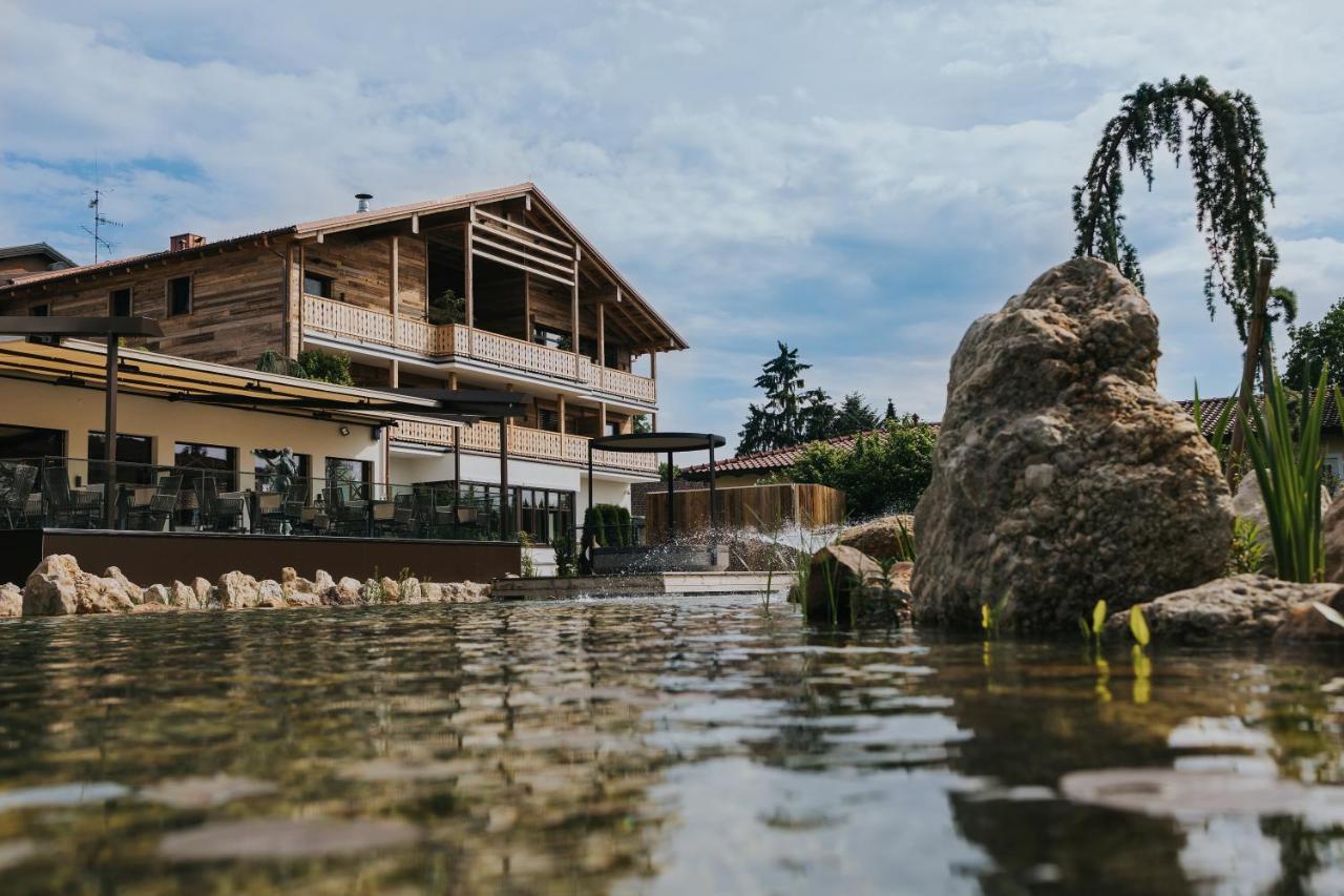 Ortner'S Resort บาดฟึสซิง ภายนอก รูปภาพ The restaurant