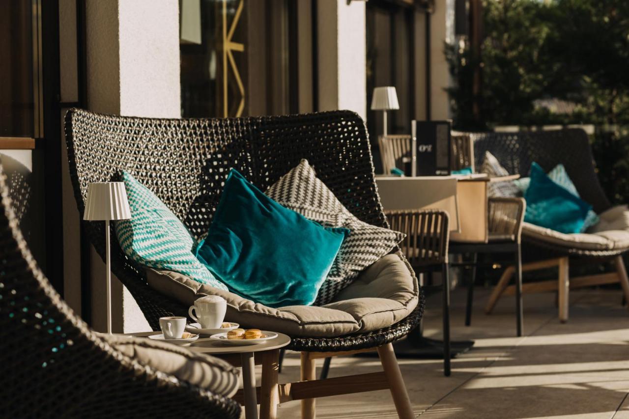 Ortner'S Resort บาดฟึสซิง ภายนอก รูปภาพ The Terrace at The Ivy Collection